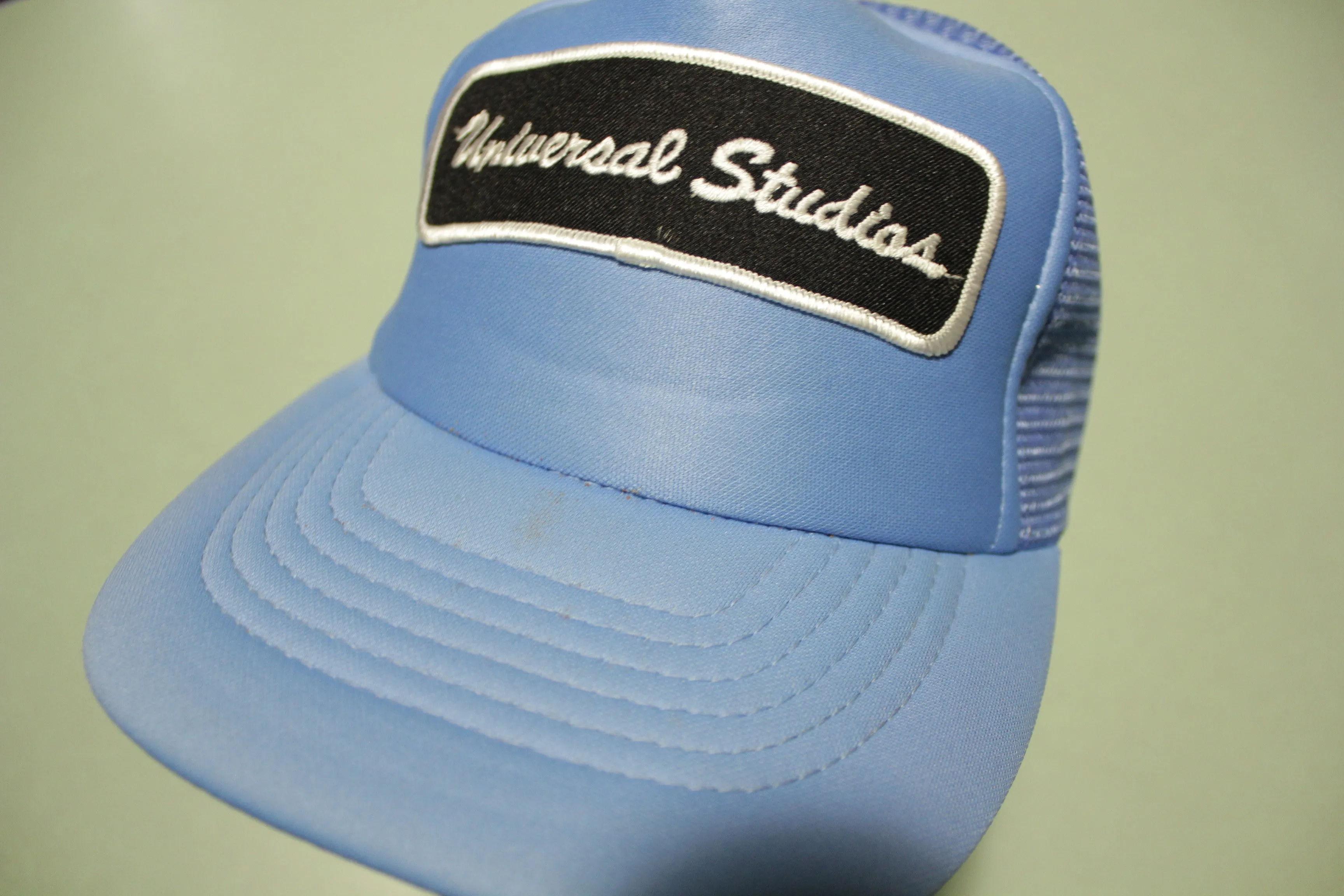 Universal Studios Patch Deadstock Vintage 80's Adjustable Back Snapback Trucker Hat