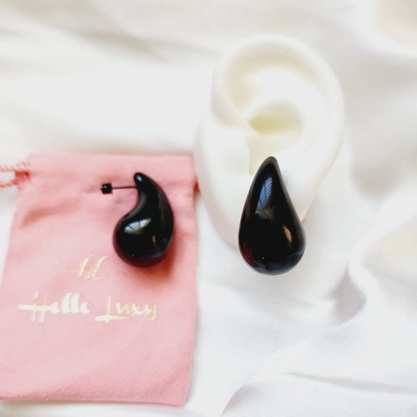 Venecia Black Earrings