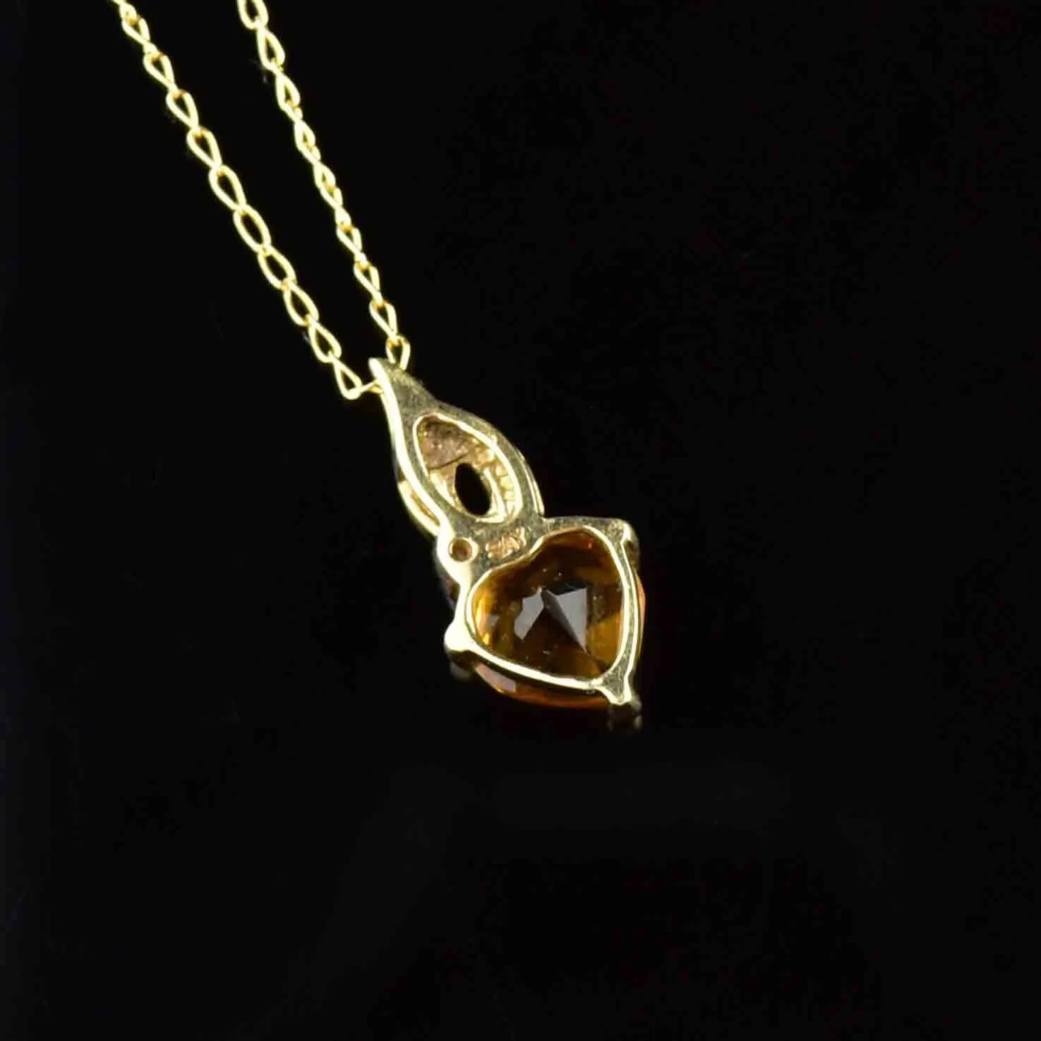 Vintage 10K Citrine Heart Pendant Necklace