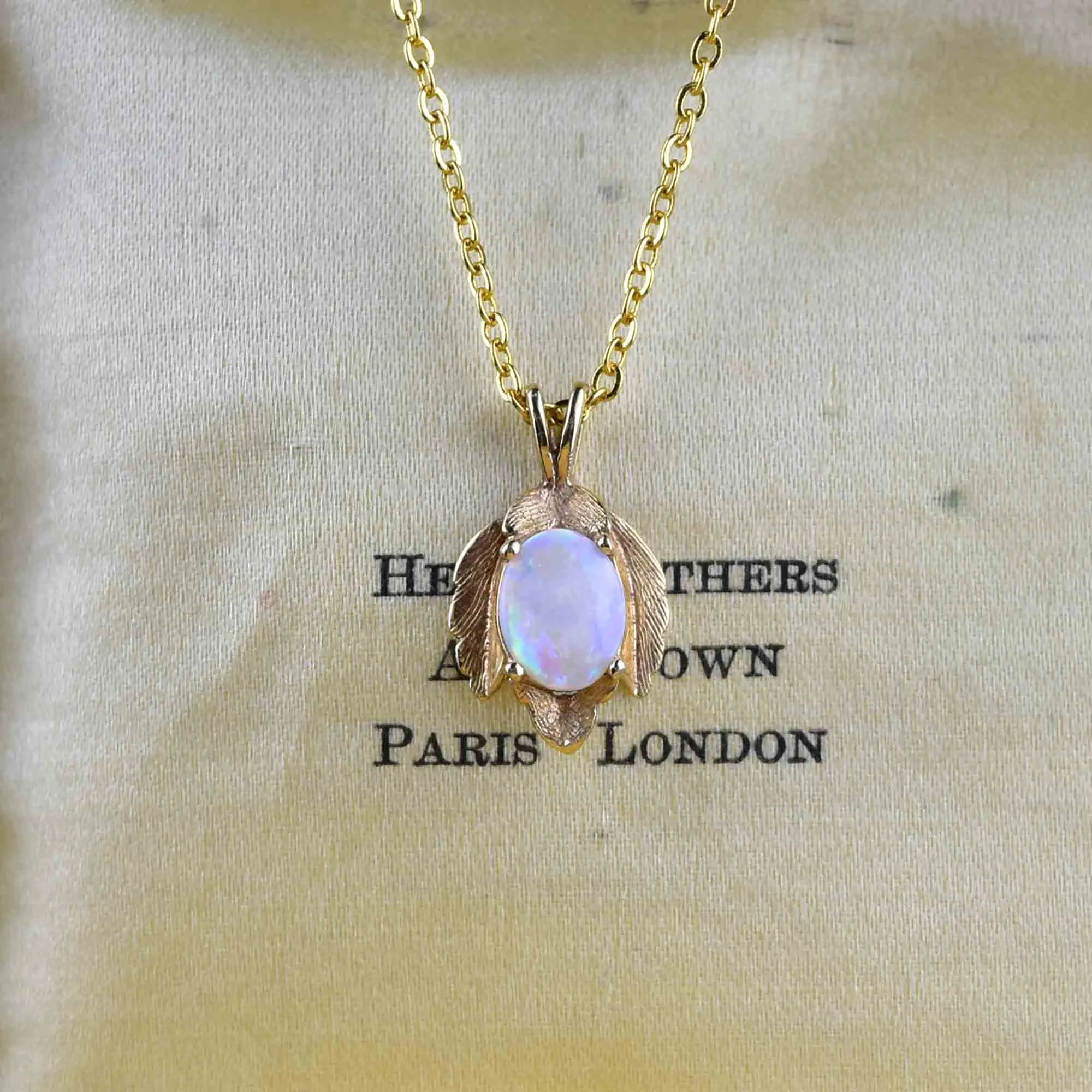 Vintage 14K Gold Leaf Opal Pendant Necklace